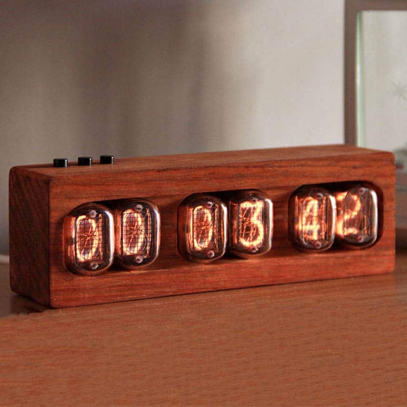 Reloj Nixie de madera